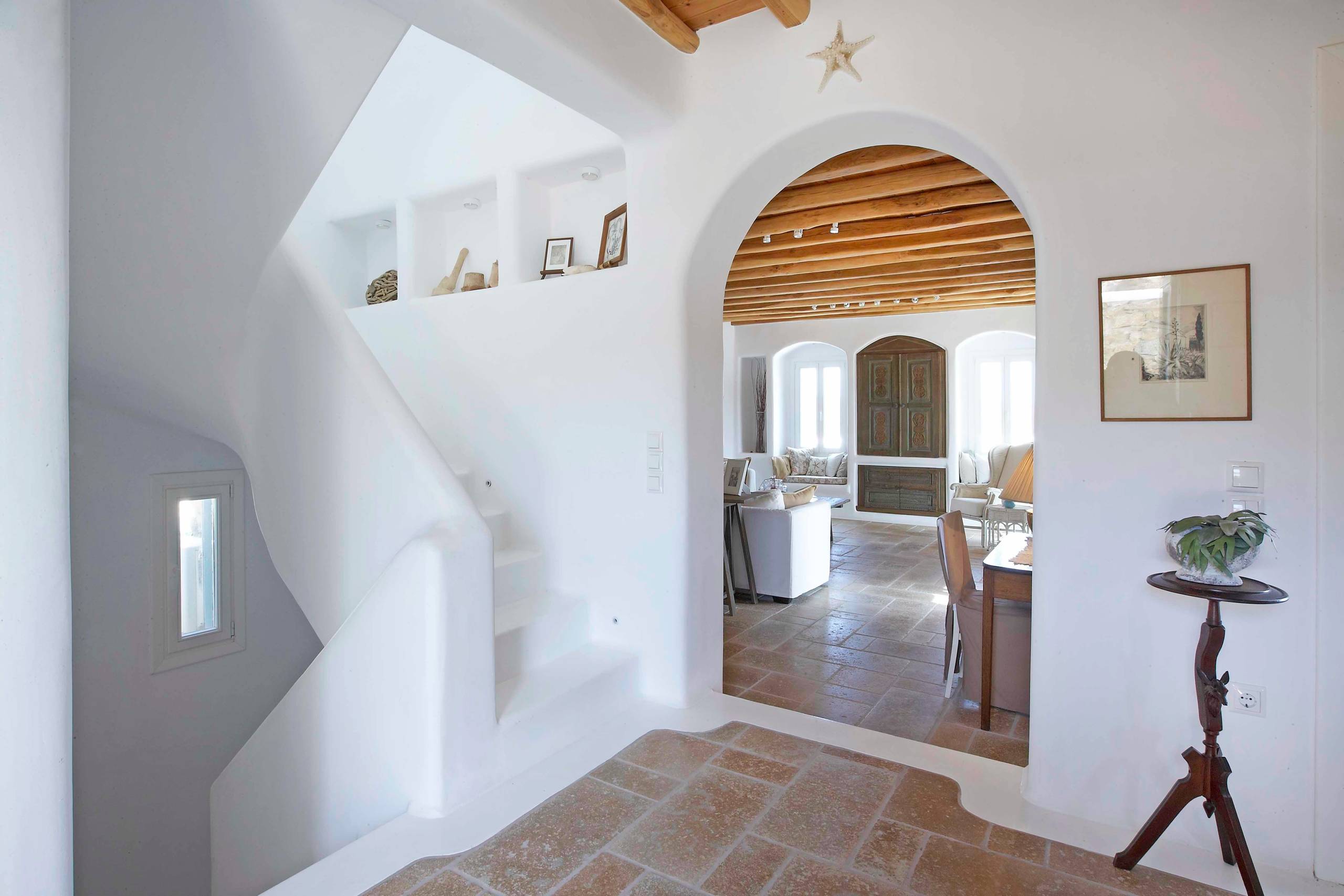 Houzz Греция: Белая уединенная вилла в кикладском стиле