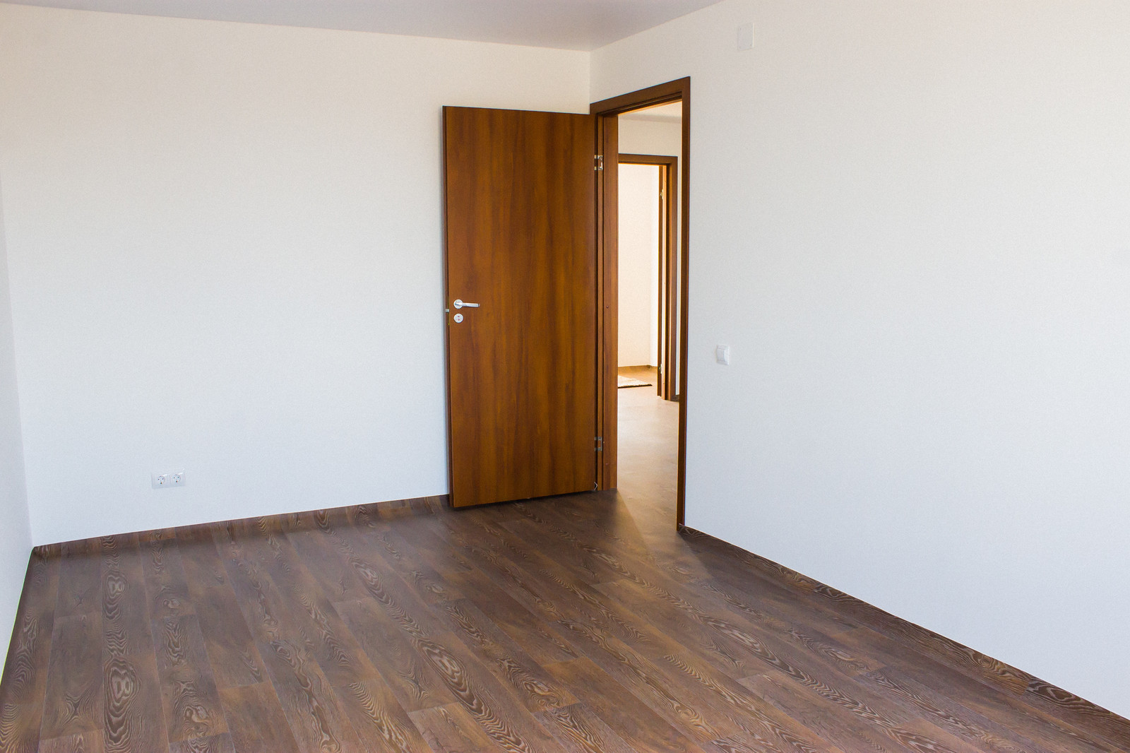 Поселок Монамур. Дома по 100 м2.