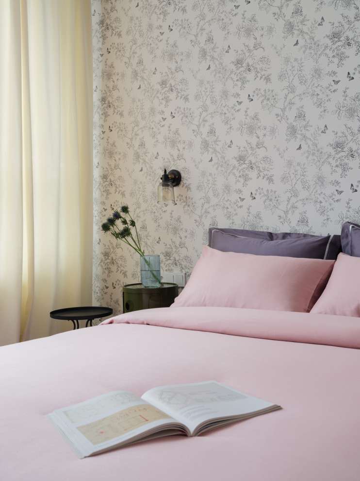 Небольшая яркая квартира