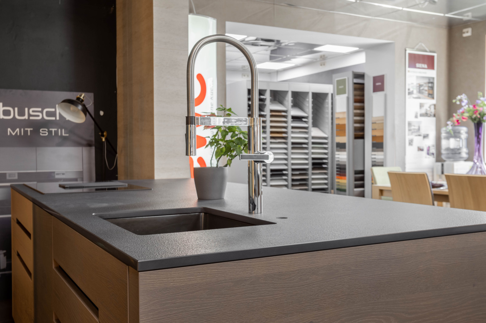 Мебель из рифленой керамики (для 1000 кухонь Германии)