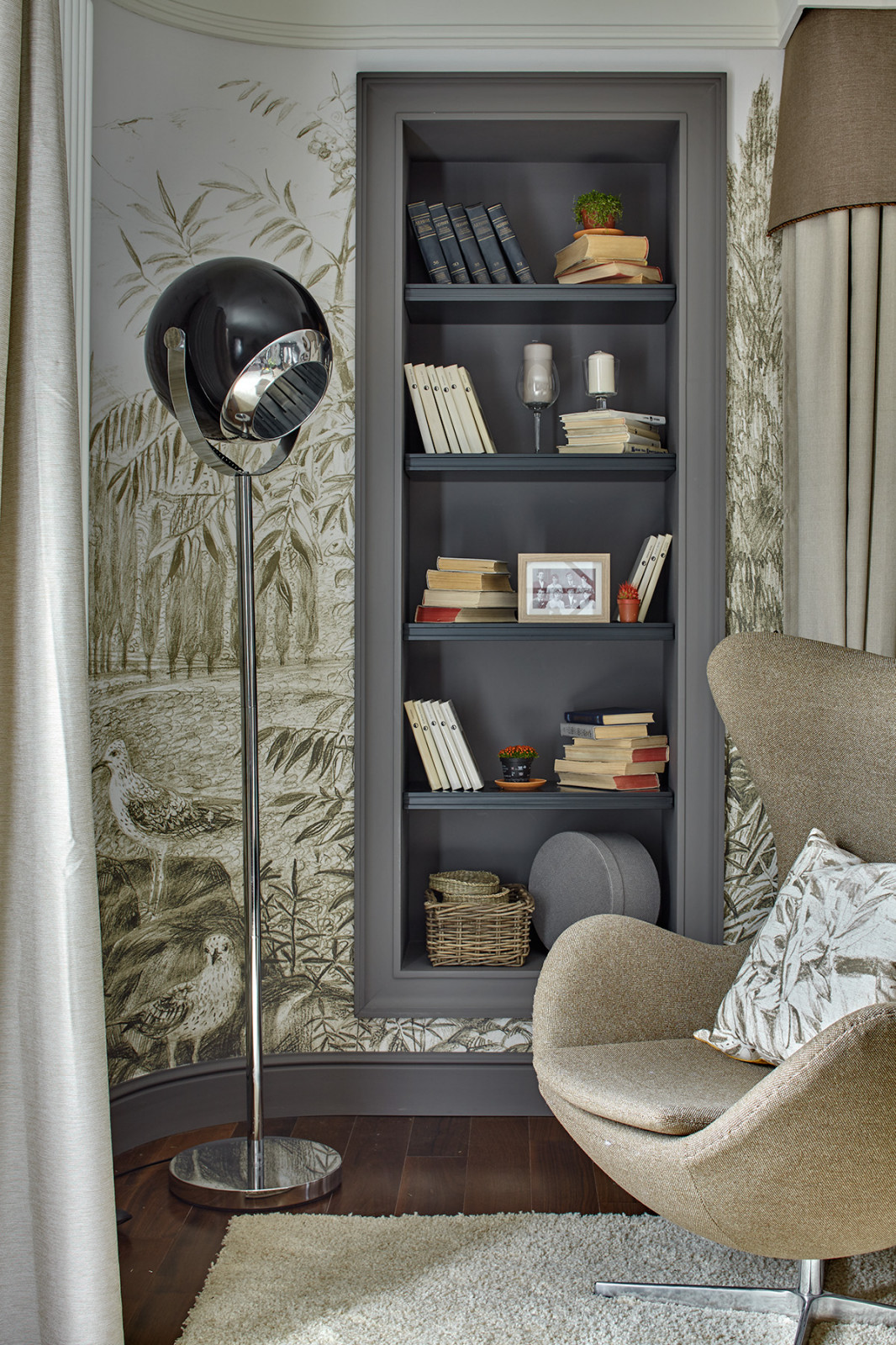 Обложка проекта: «Обнимающая гостиная»