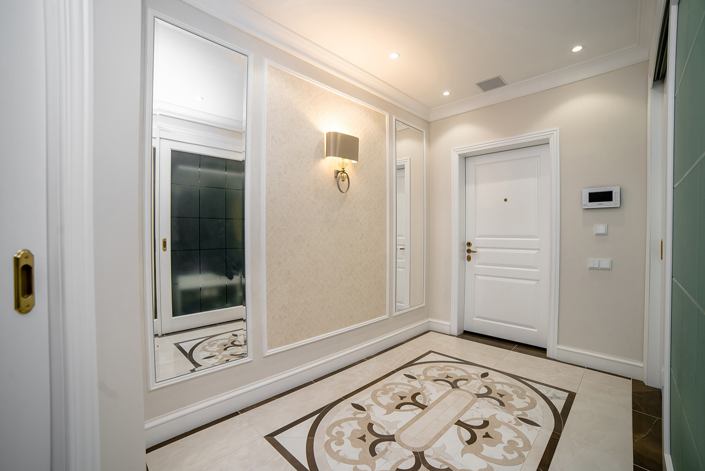 Ремонт пятикомнатной квартиры 210 кв.м в стиле неоклассика