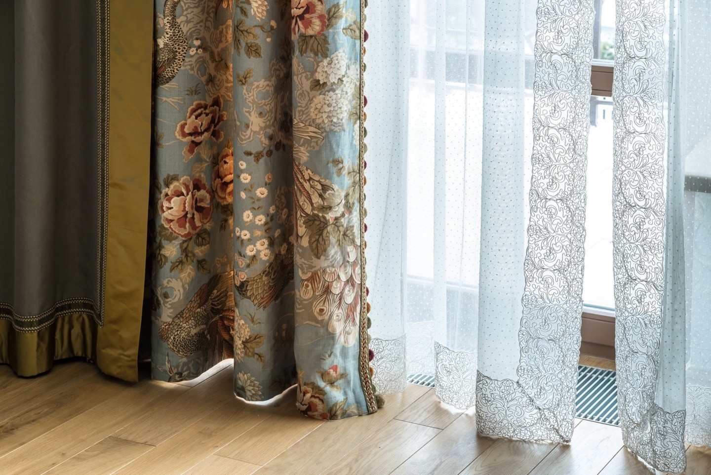 Вопрос: Как рассчитать размер штор на окно