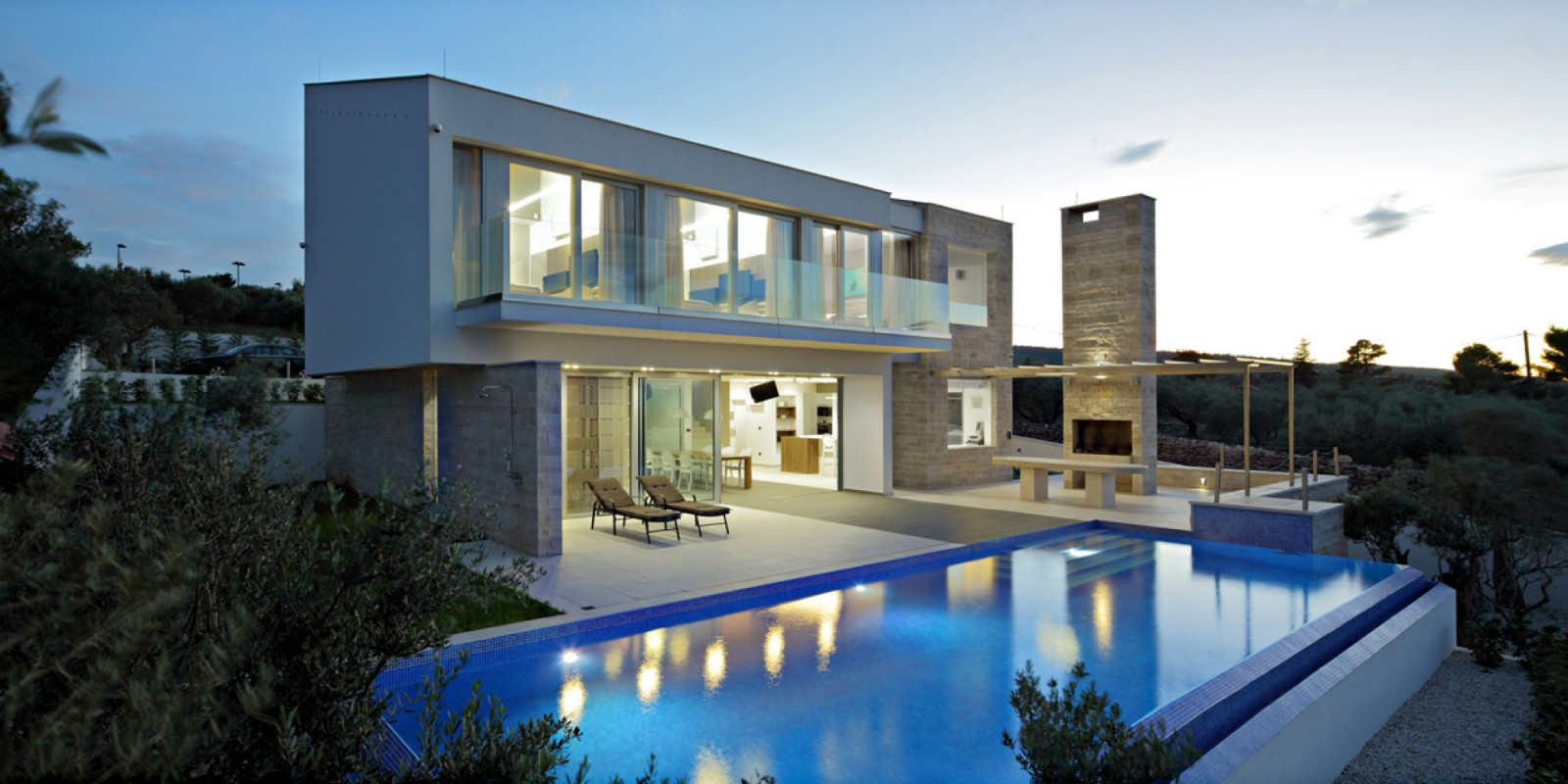 Вилла с бассейном