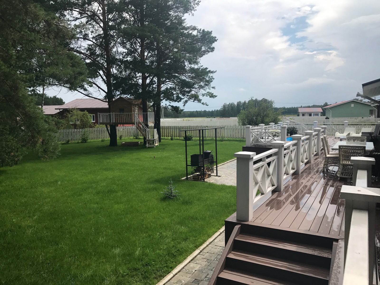 Во дворе наших домов