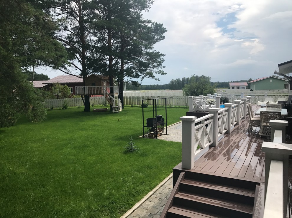 Во дворе наших домов