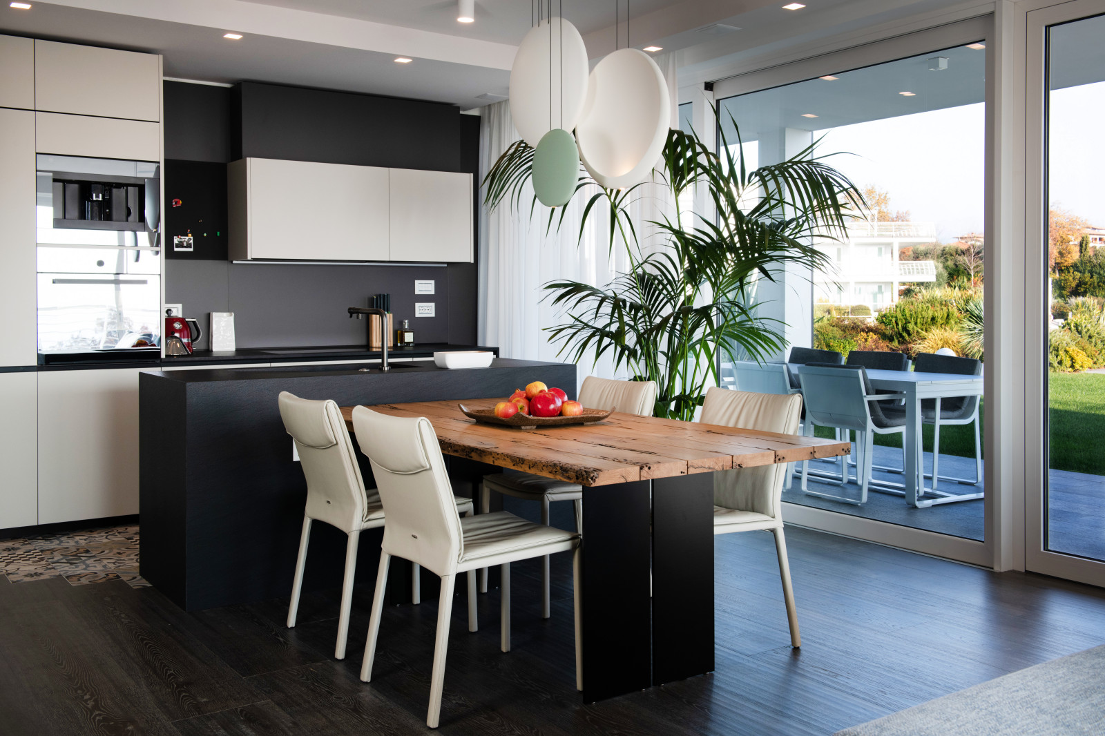 Обложка проекта: Интерьер апартамента в HPA, Паденге-Суль-Гарда, Италия