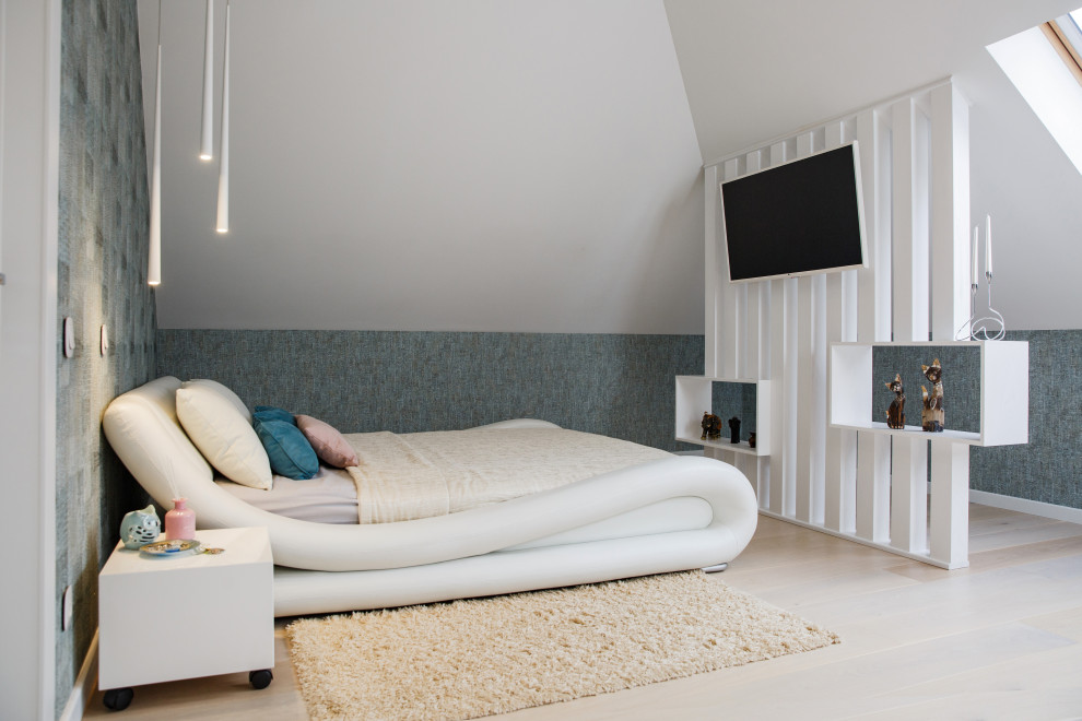 Двухэтажная квартира с мансардным потолком