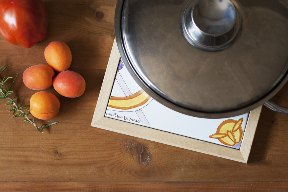 Своими руками: Как выложить стол плиткой