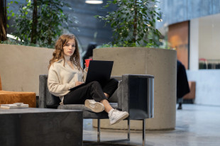 Евгения Татар