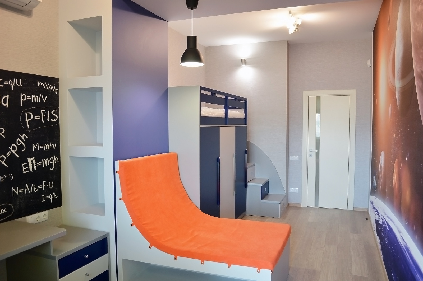 Две квартиры, объединённые в одну