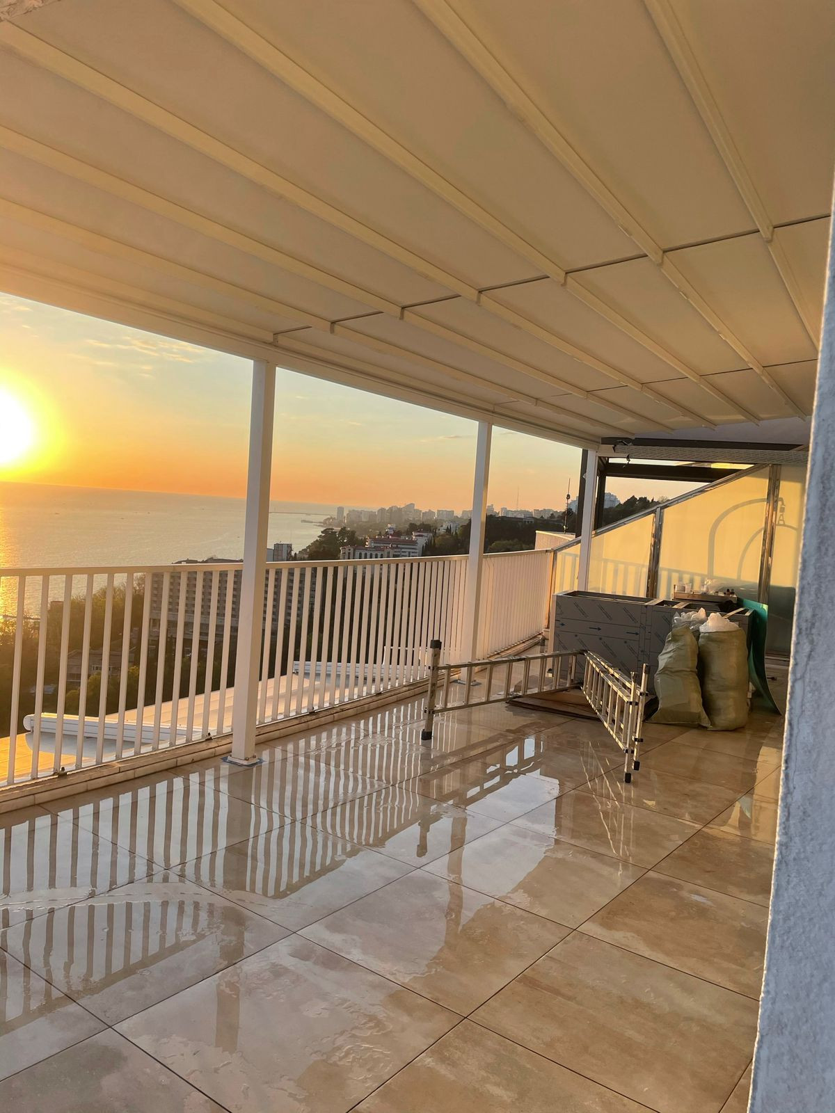 Фоновое изображение профиля LuxSunLife