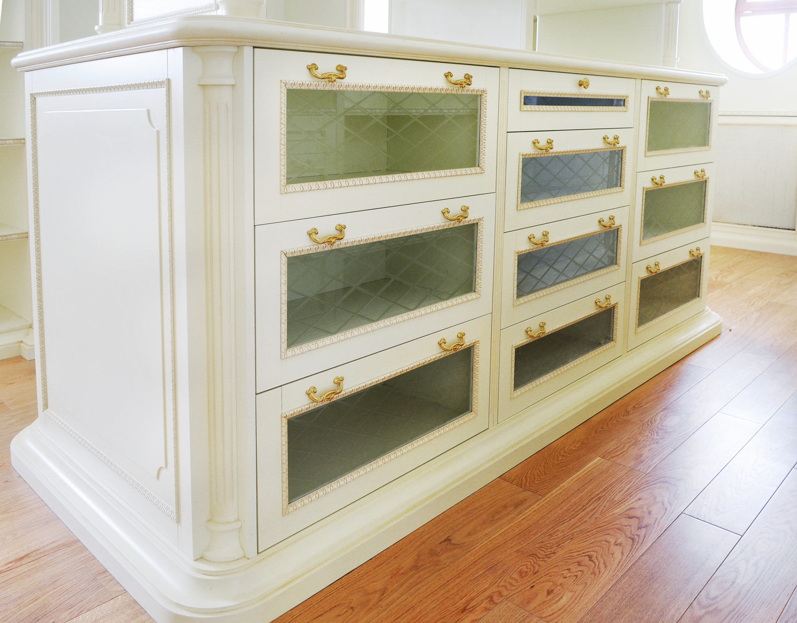 Гардеробная в Классическом стиле