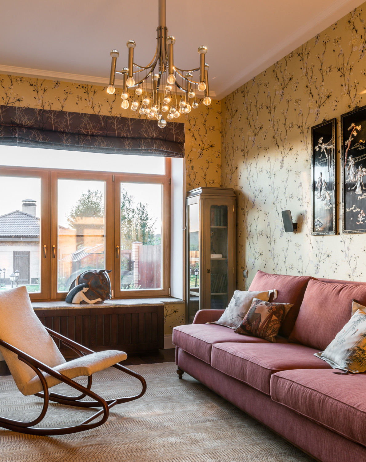 В гостях: Дом у озера — с малиновой гостиной