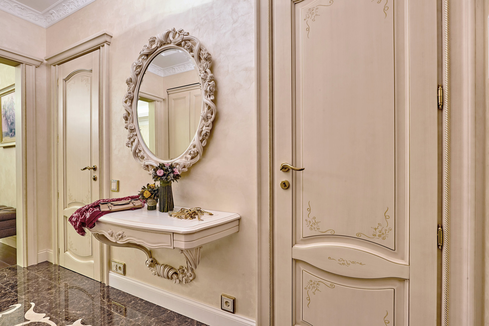 Сливки общества (4-х комн. квартира в ЖК "Золотые ключи")