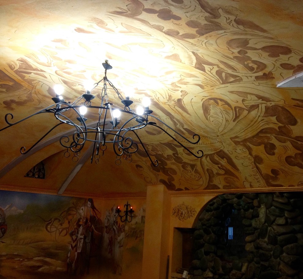 Частный дом. Краснодар. Роспись стен и потолка.