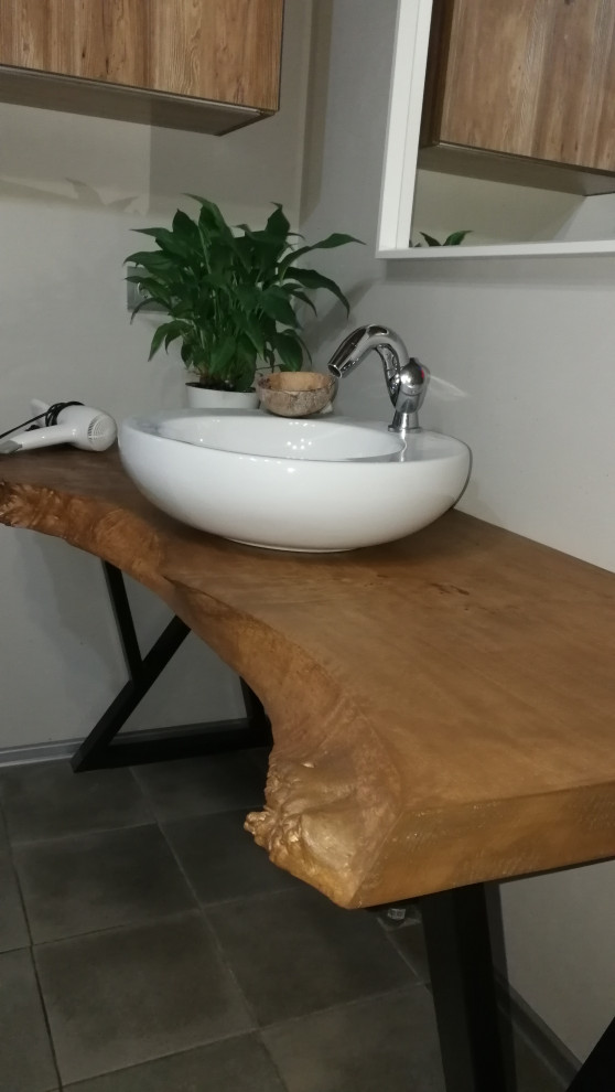 Ванная в эко стиле,  с элементами бамбука и трасника