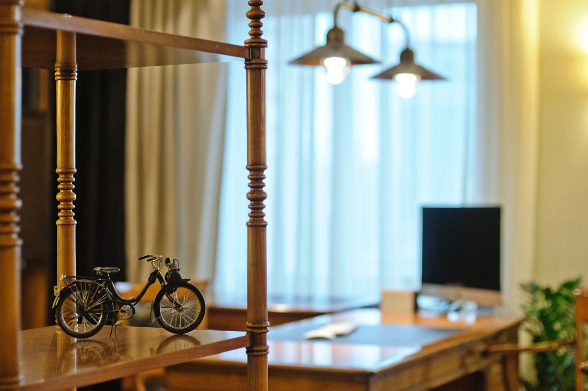 Обложка альбома: этажерки