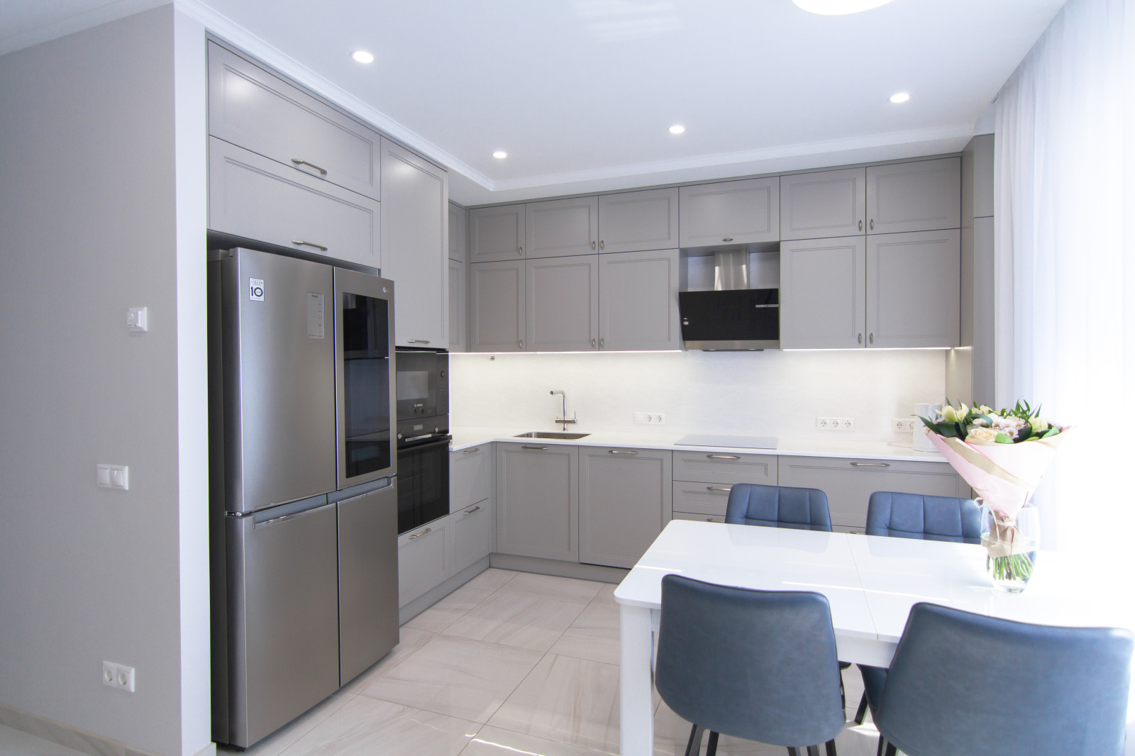 Неоклассика в нежно-кофейном цвете