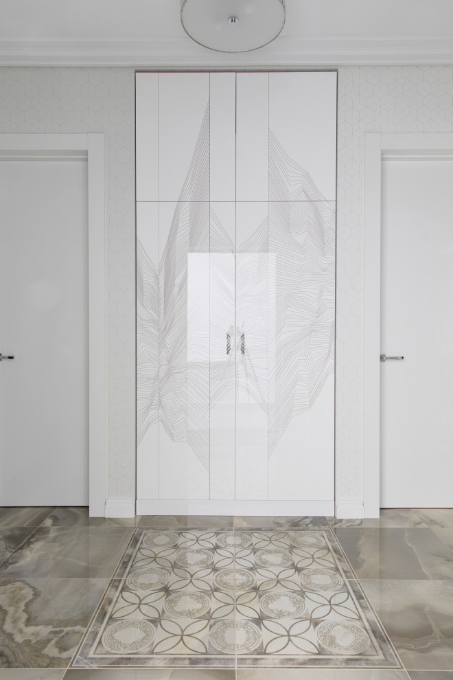 Шкаф в прихожей