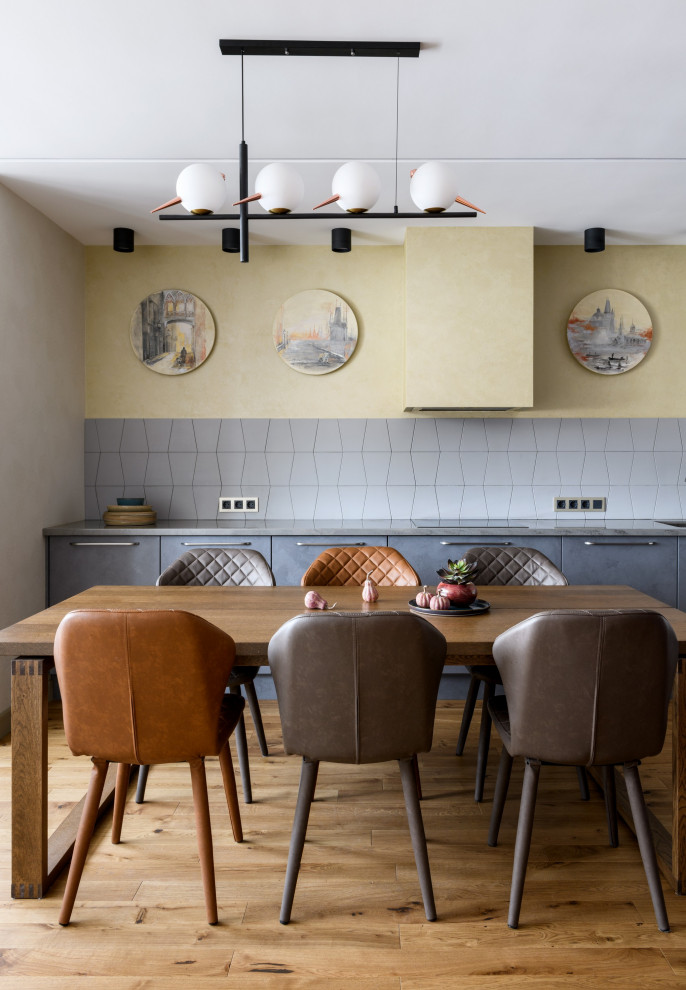 Квартира 100м2, общая кухня столовая и 2-е детские