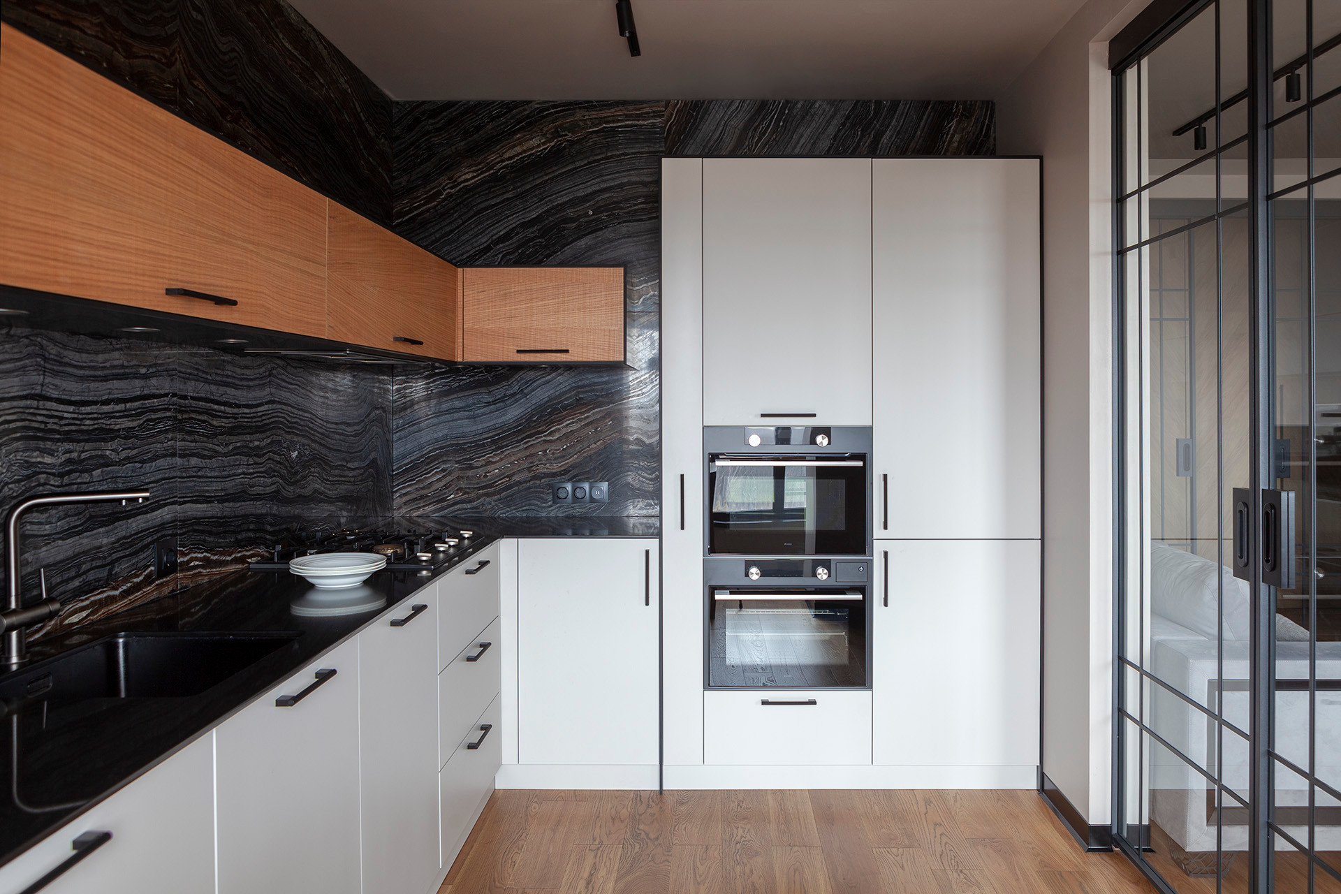 Проект недели: Кухня-гостиная для большой семьи дизайнера