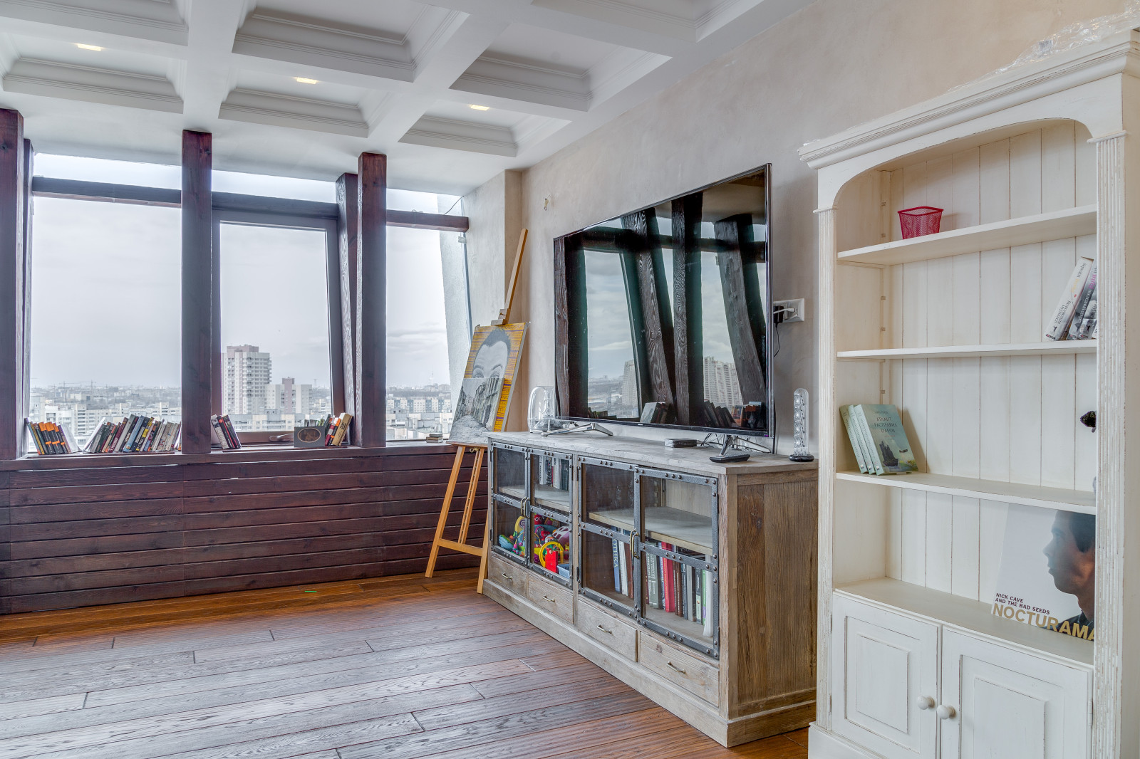 Пентхаус в Санкт-Петербурге. Мебель и отделка из массива.