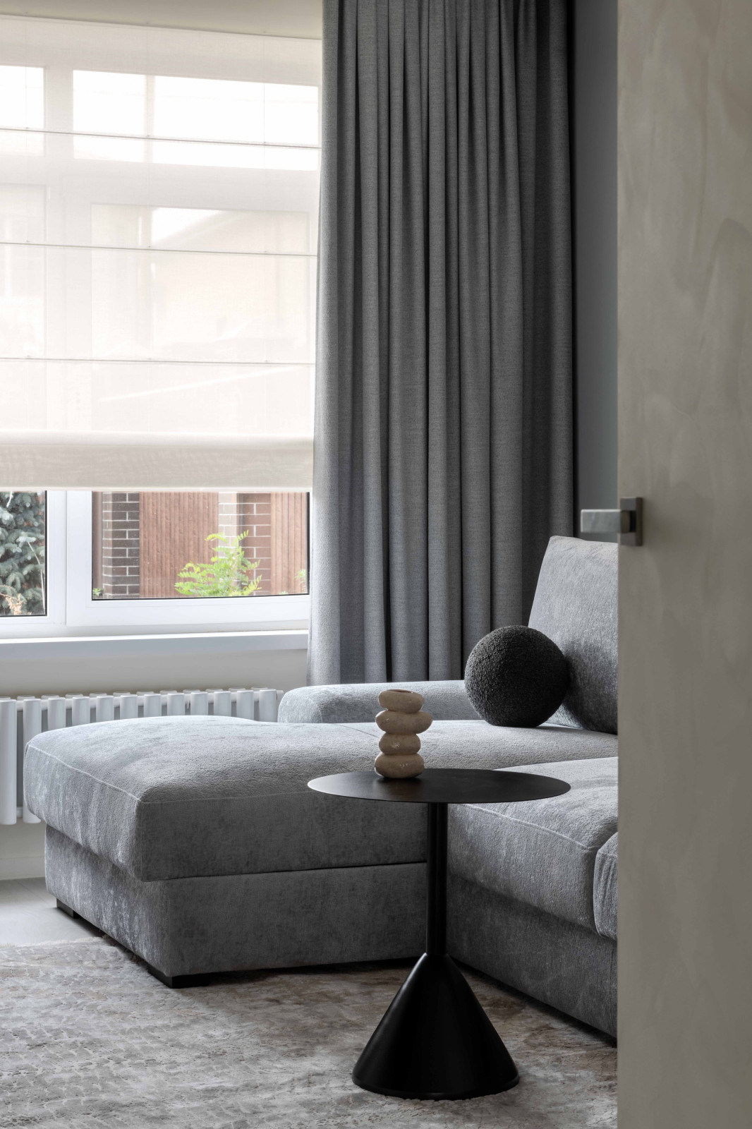 черно-белое