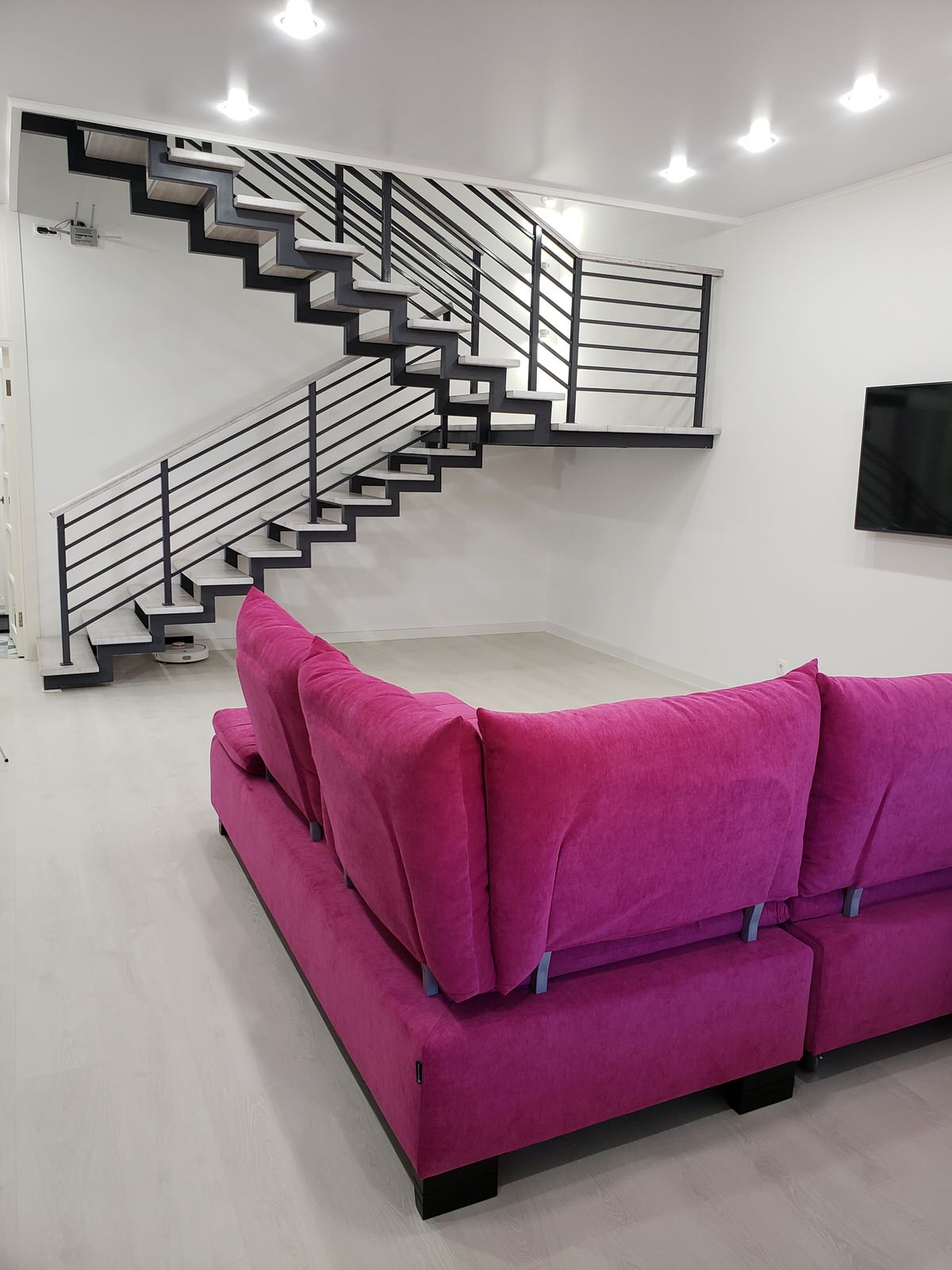 Лестница в стиле минимализм