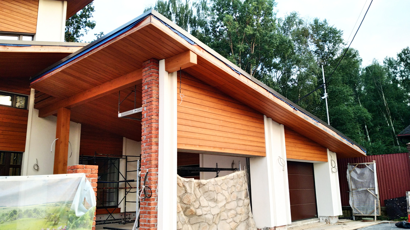 Обложка проекта: Отделка загородного дома планкеном из лиственницы