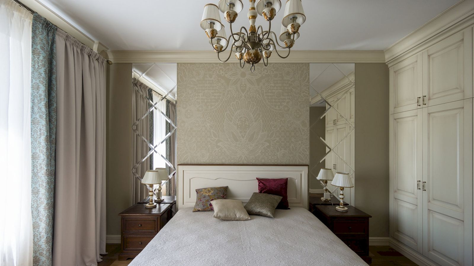 Классический интерьер московской сталинки