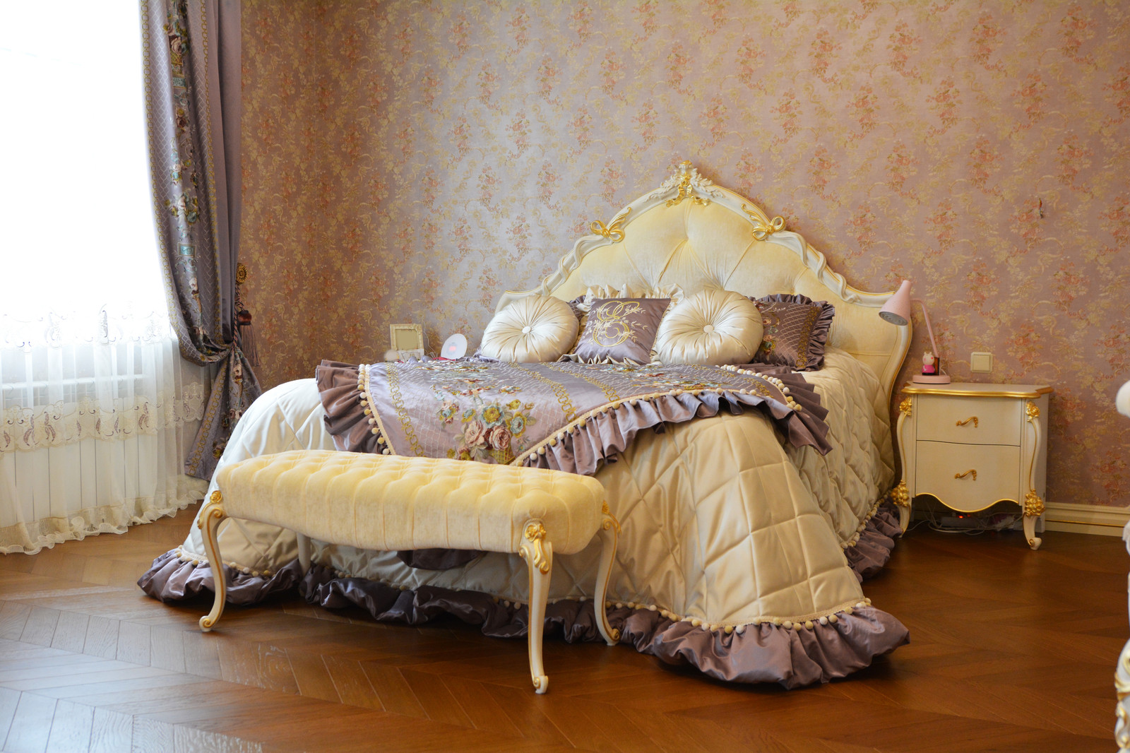 Обложка проекта: Спальня для юной леди