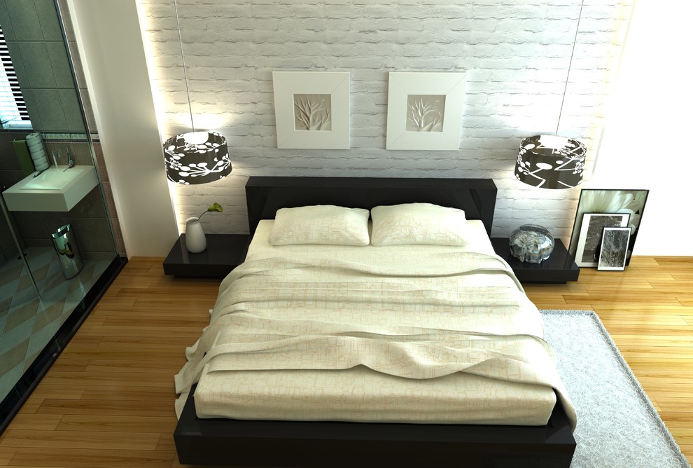 Славянка в спальне