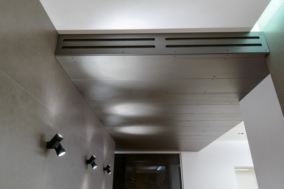 Обложка проекта: Потолочные панели из тонированной фанеры "BEARMADE"