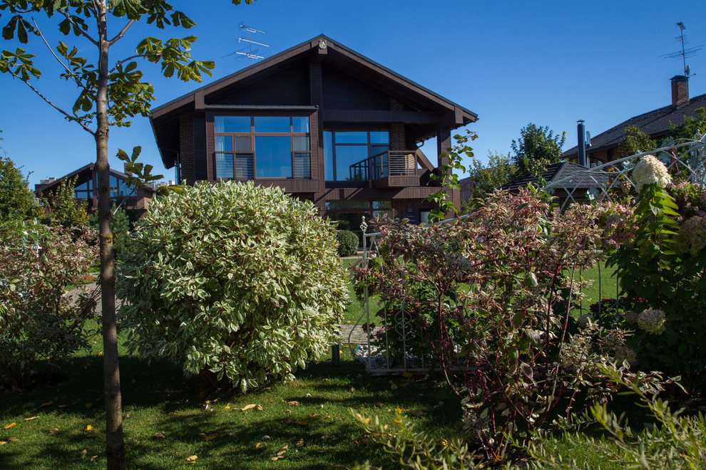 Сад на Пятницком шоссе.  Дизайнер Лариса Юрова