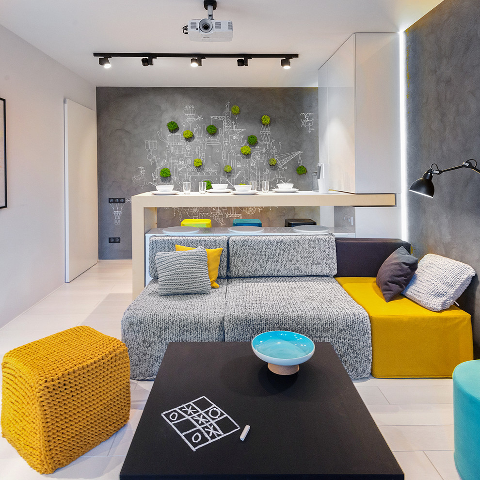 Гостиная с зеленой стеной