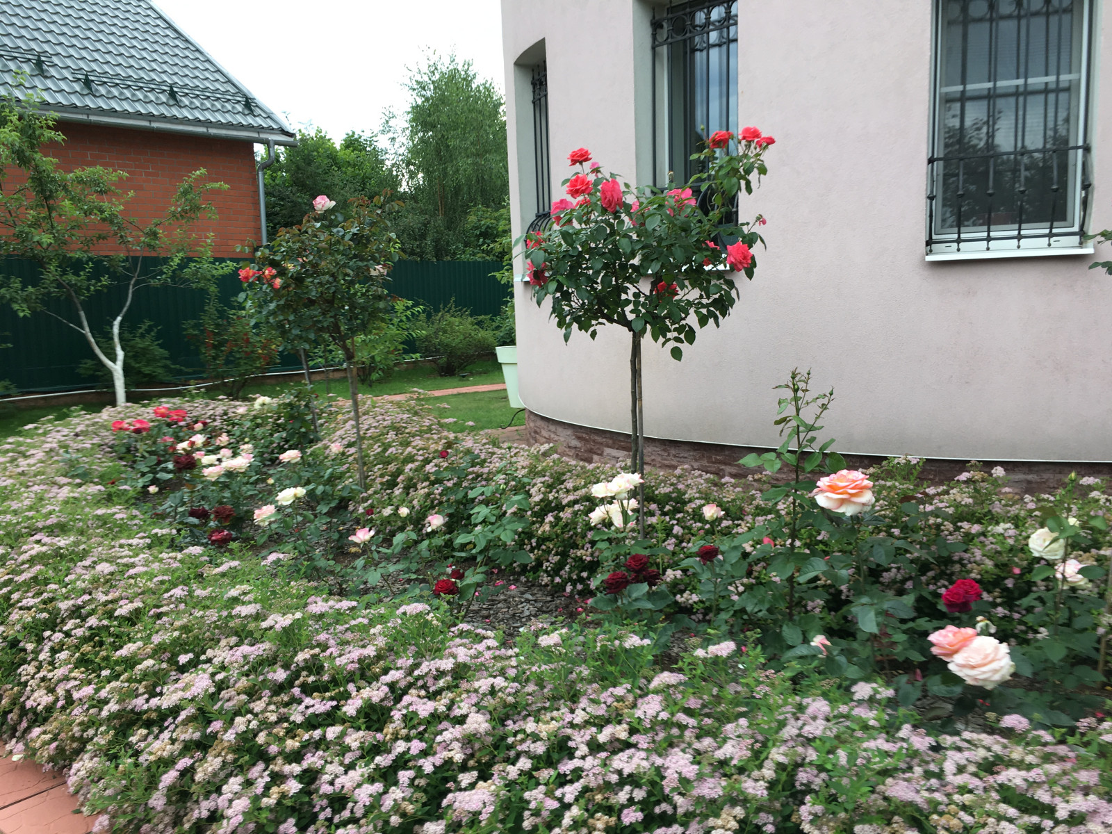 Французский садик в поселке Рыбаки Дмитровское шоссе