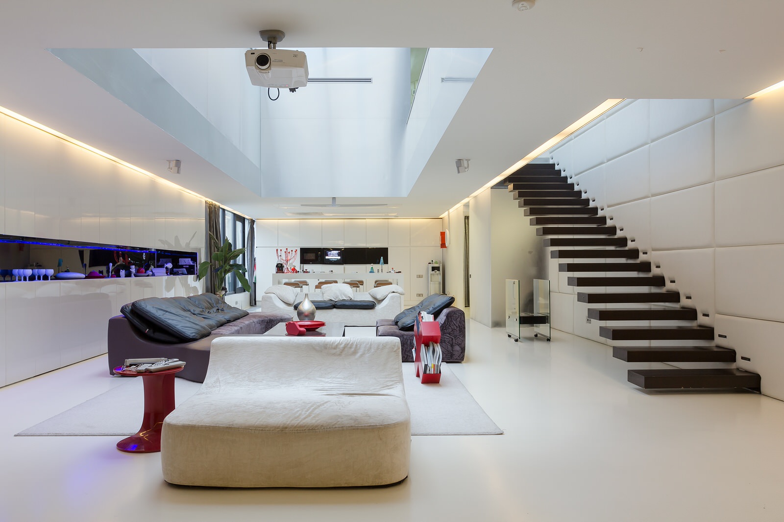 Мансарда на Адмиралтейской наб.