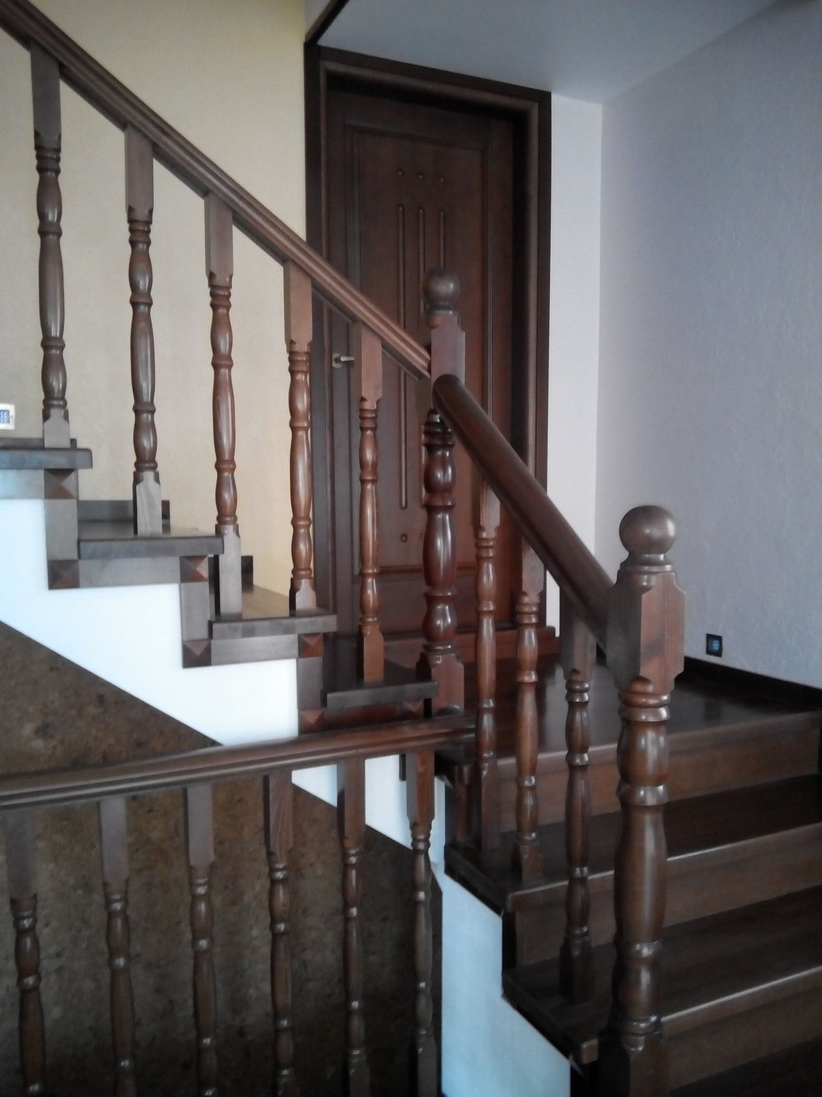 Интерьер из массива ясень