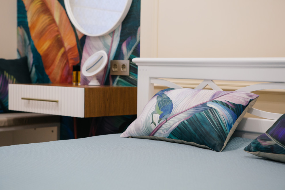 Текстиль для спальной с печатью на ткани. Фрагмент фрески напечатан на сатине.