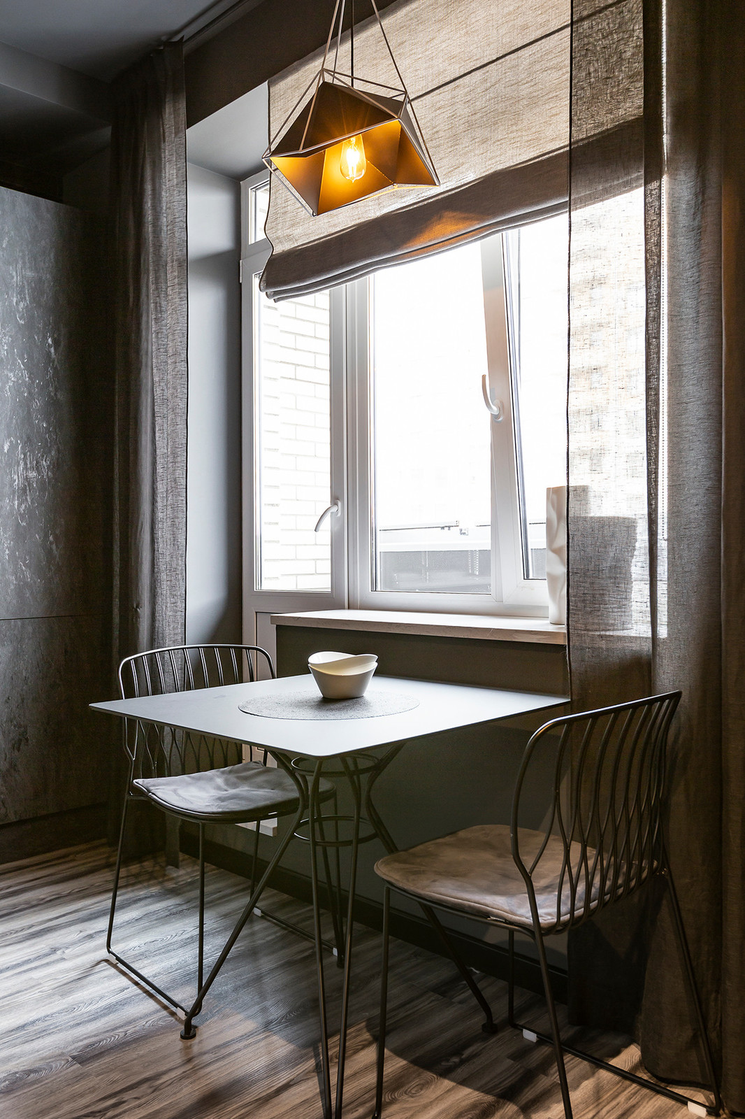 Мужской интерьер в оттенках чёрного