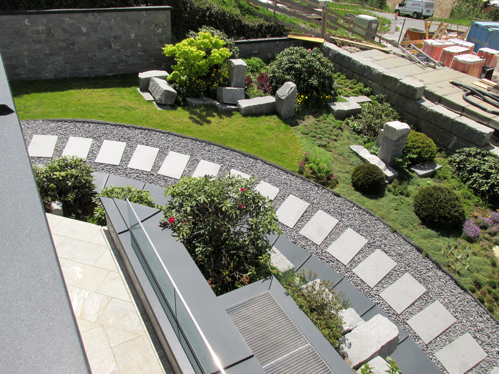 Garden design in Asian style in Austria