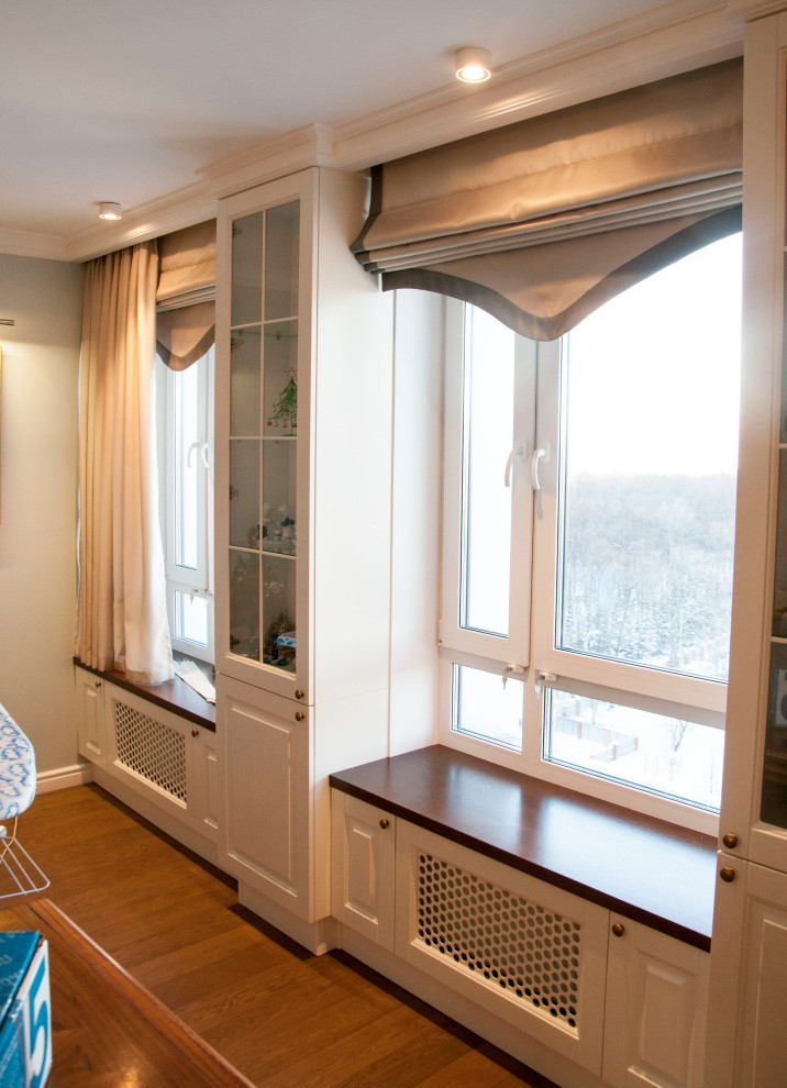 Меблировка оконной зоны. Шпонированые подоконники