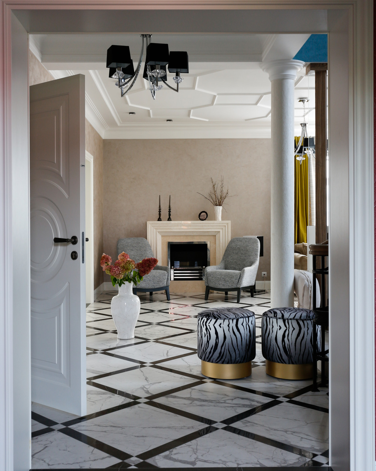 Интерьер двухэтажного дома в пригороде