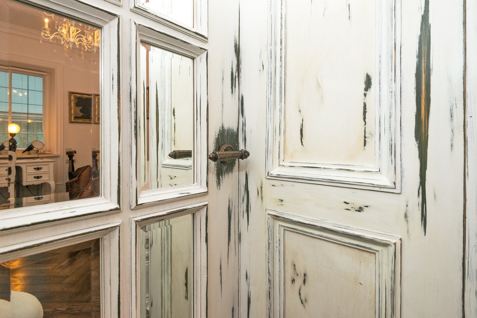 Квартира в Москве на Патриарших.