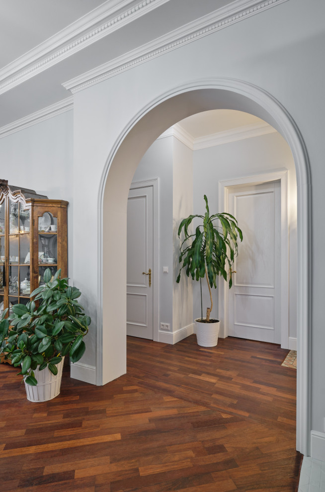 Классический интерьер с Орлеаном в отделке дуб