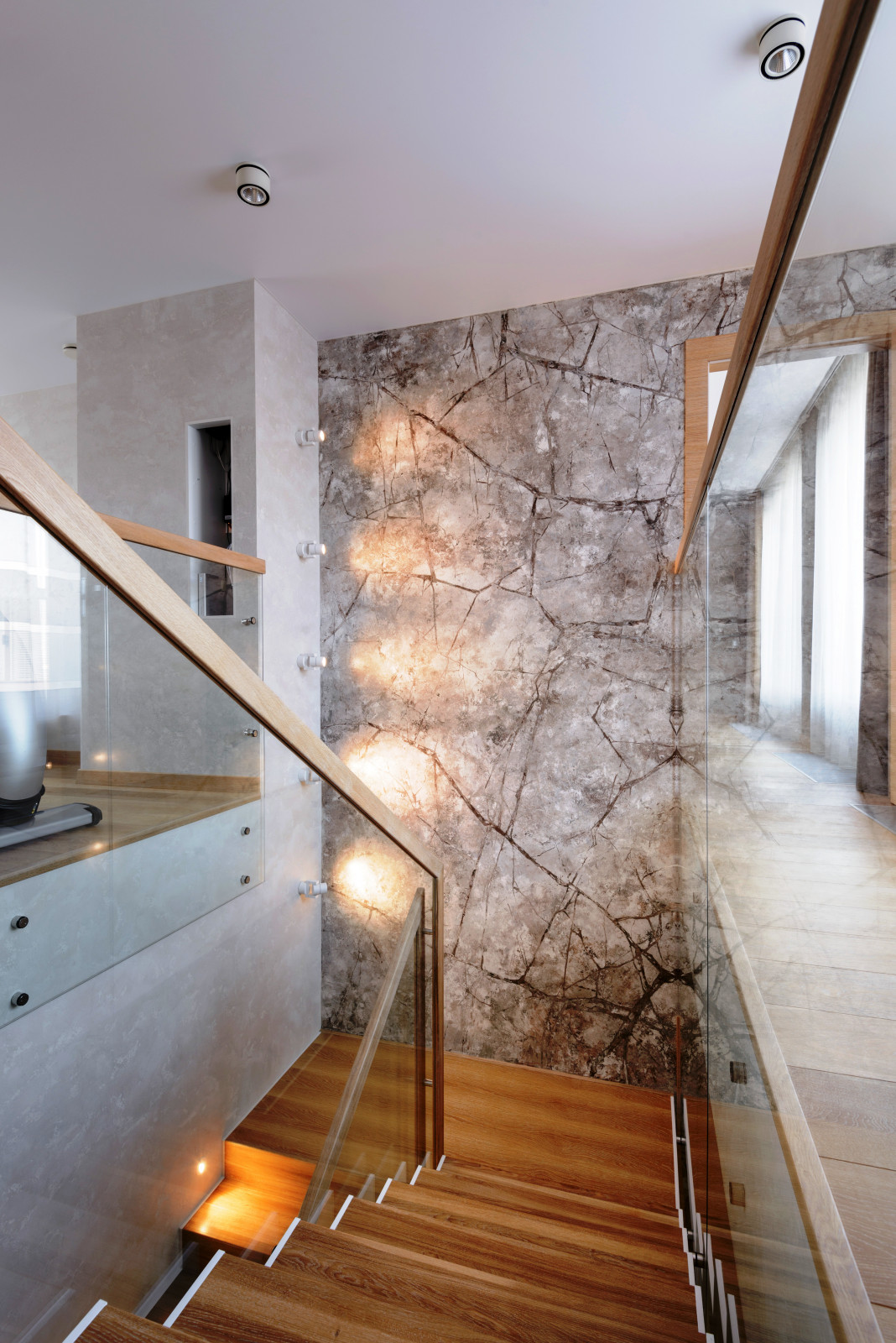 лестница "ОСЕЛКОВЫЙ МРАМОР"