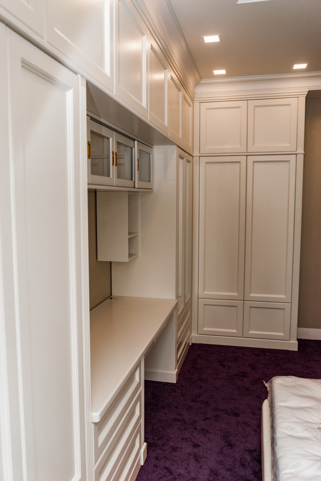 Шкаф в спальне