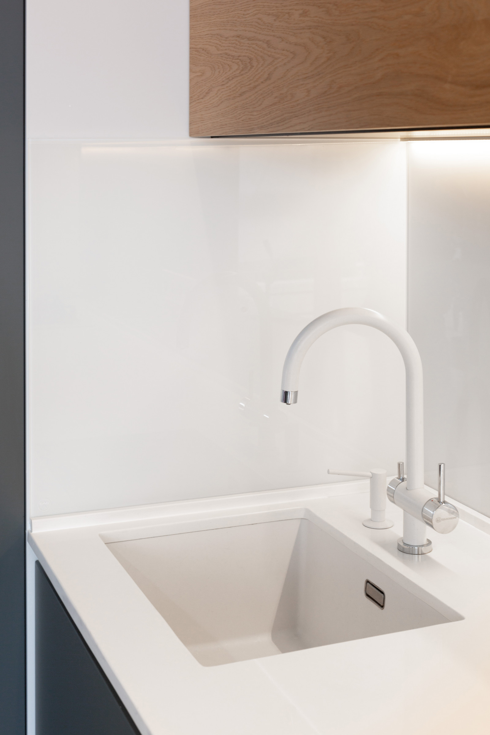 кухня хай тек