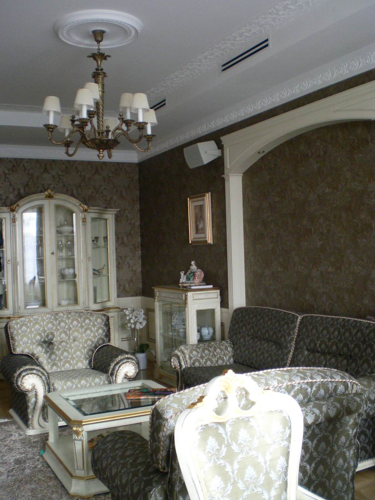 гостинная-кухня в классическом стиле